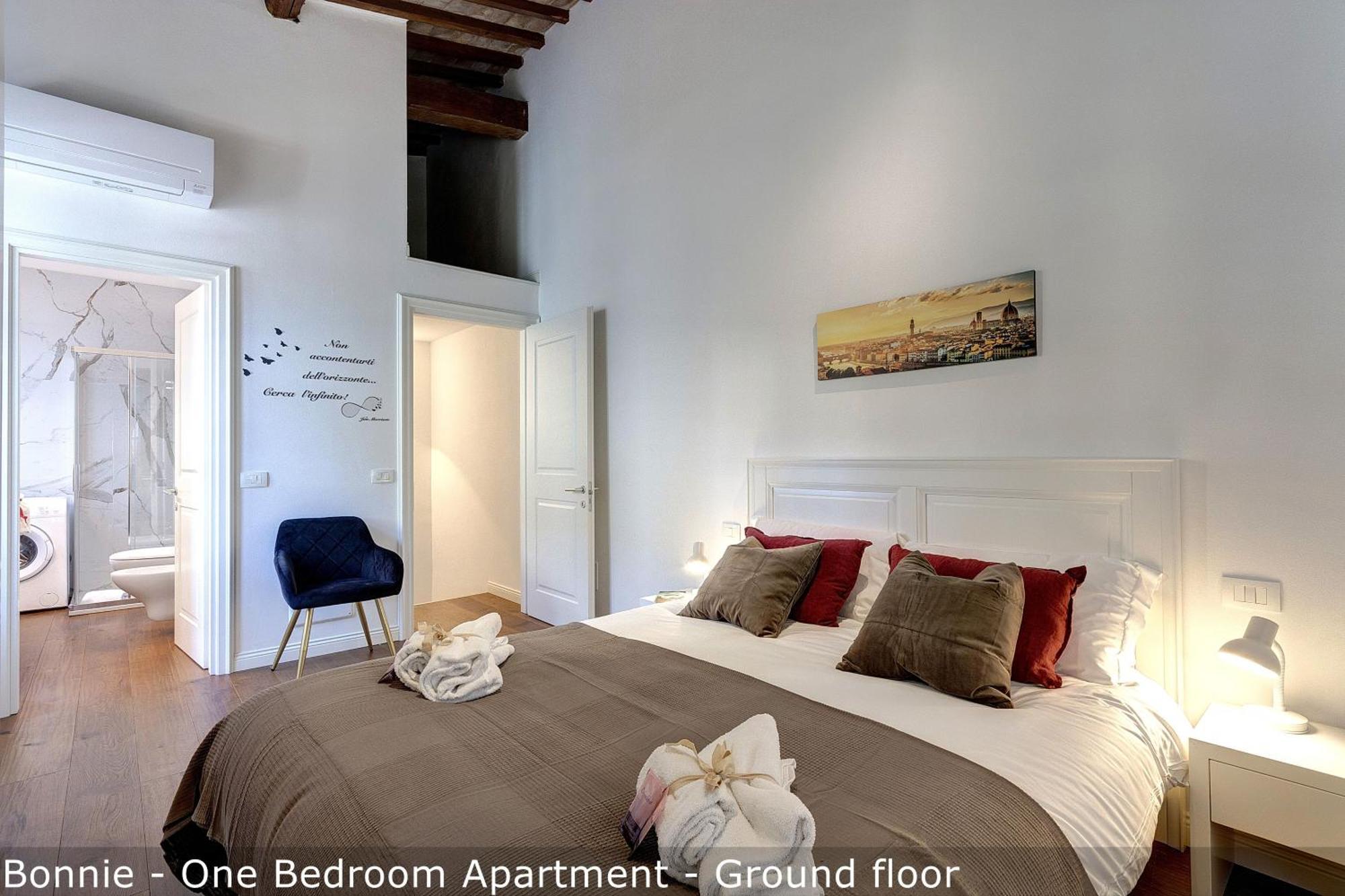 Bonnie - Clyde - Marvin Apartments By Mamo Florence Exterior photo